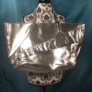 NWT Ruffled Carry All Tote & Make up Bag